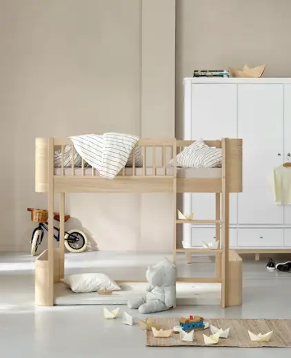 Oliver Furniture lit mezzanine mi-haut wood mini+ by Citron Grenadine