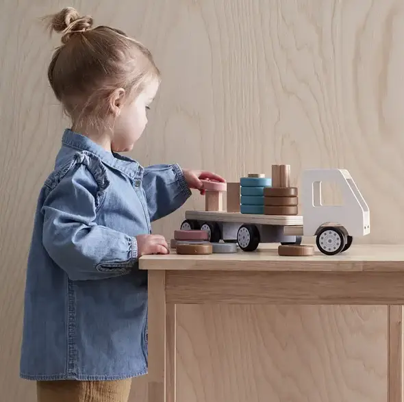 KIDSCONCEPT camion trieur d'anneaux 12m+ by Citron Grenadine