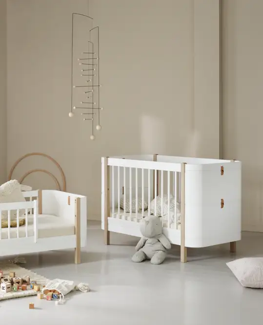 Oliver Furniture lit mini+ 0/9 ans / blanc/chêne by Citron Grenadine