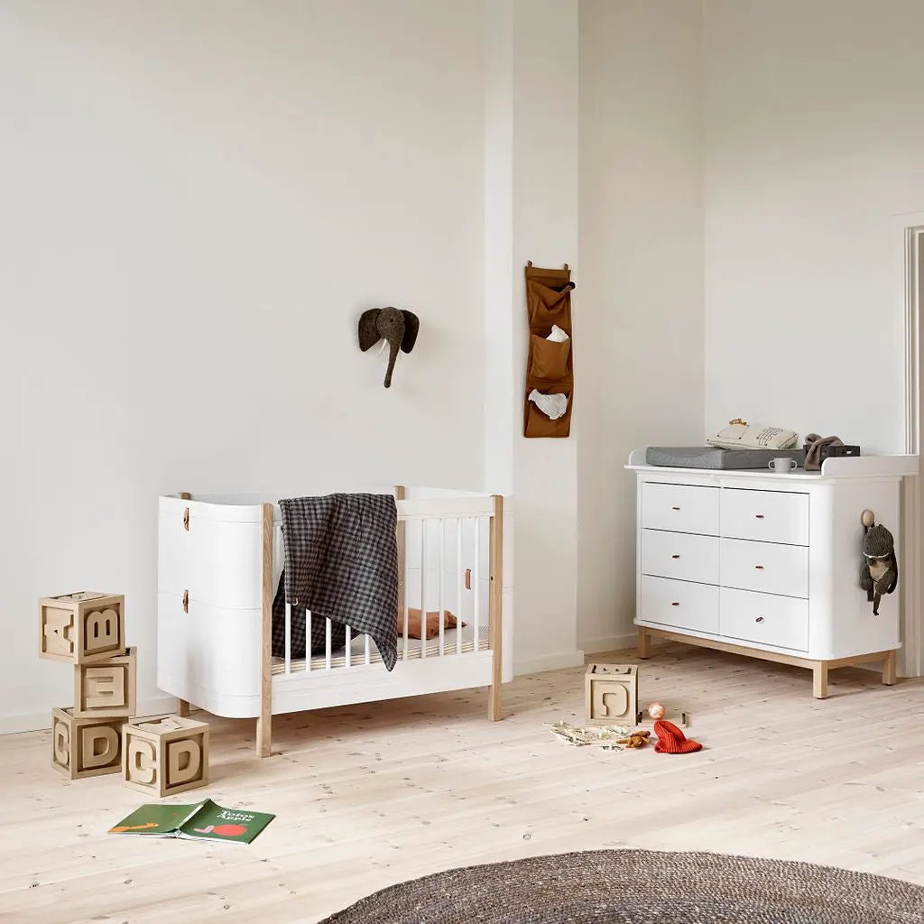 Oliver Furniture lit mini+ 0/9 ans / blanc/chêne by Citron Grenadine