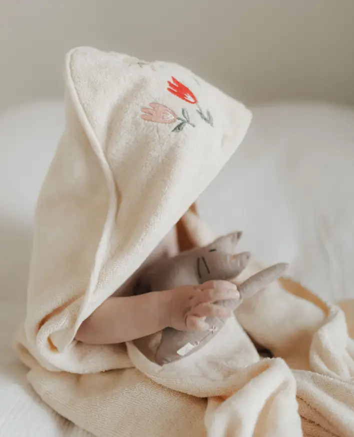 DEAR APRIL petal cape de bain / harmony by Citron Grenadine