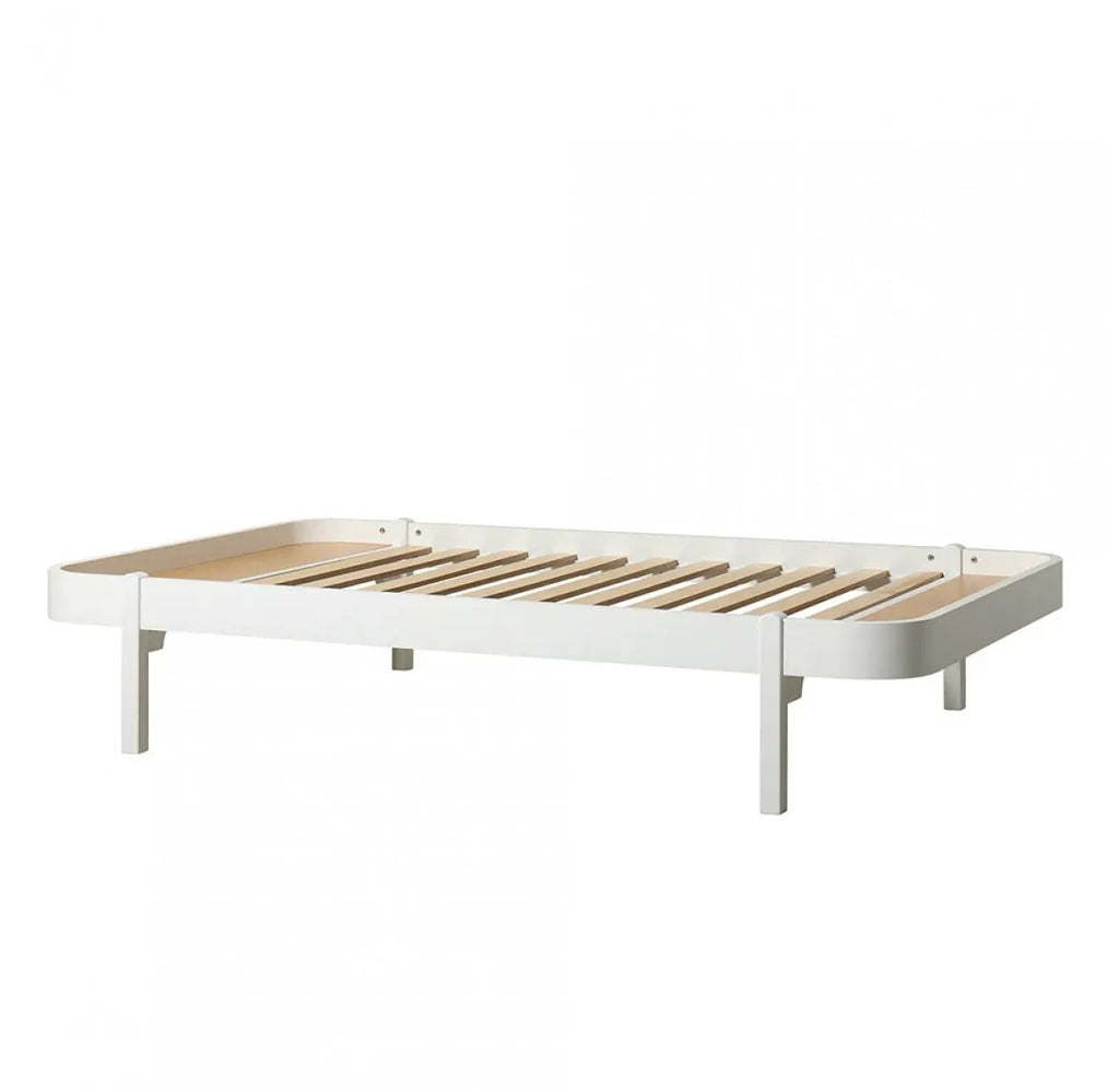 Oliver Furniture wood lounger 120 by Citron Grenadine