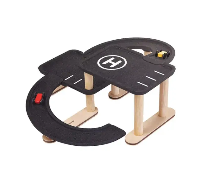 PLAN TOYS mon premier garage 18m+ by Citron Grenadine