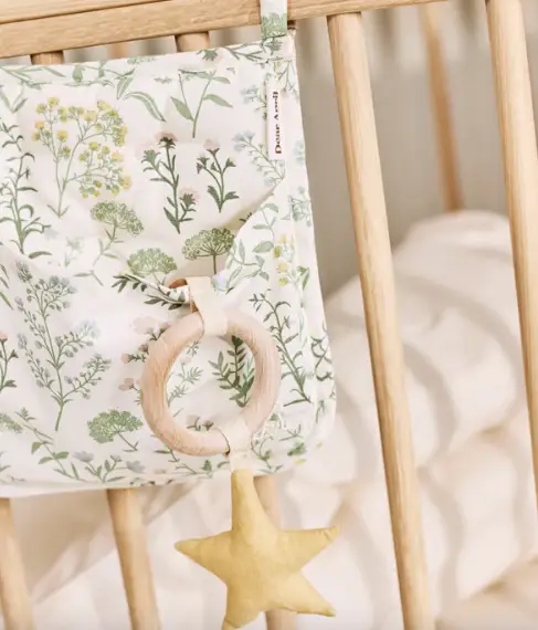 DEAR APRIL polly rangement lit / summer flowers by Citron Grenadine