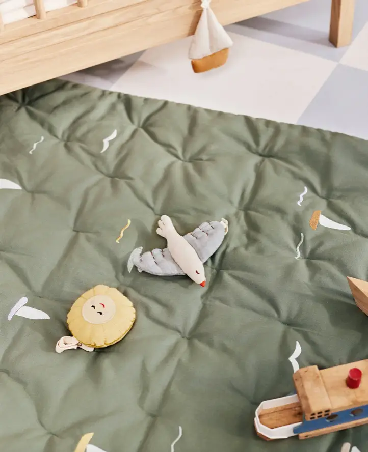 DEAR APRIL tapis de jeu / sailboats by Citron Grenadine