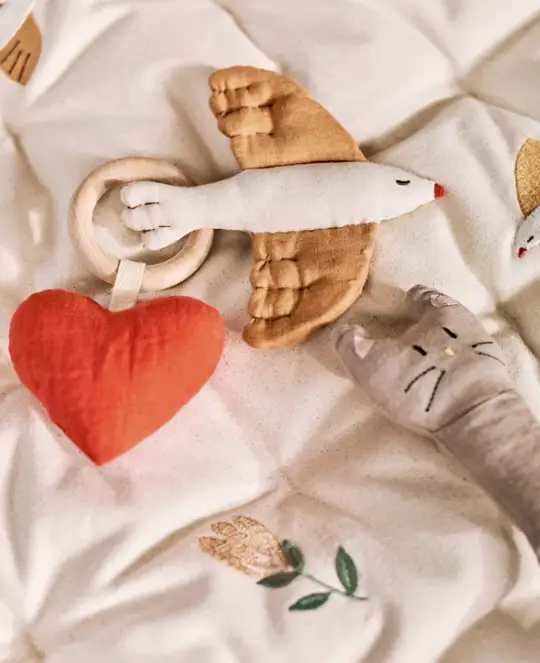 DEAR APRIL hochet coeur by Citron Grenadine