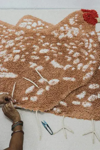LORENA CANALS tapis lavable / chicken by Citron Grenadine