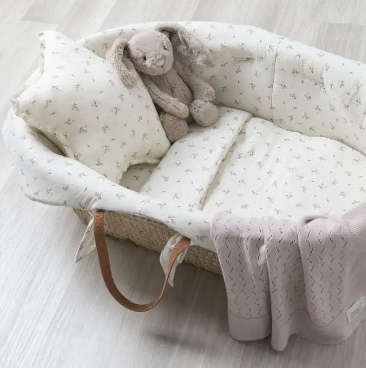 BABYSHOWER garniture couffin little cloud / roseberry by Citron Grenadine