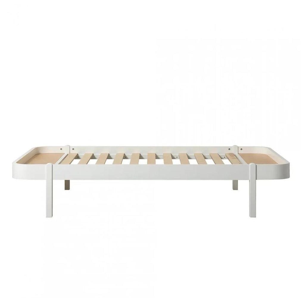 Oliver Furniture wood lounger 120 by Citron Grenadine