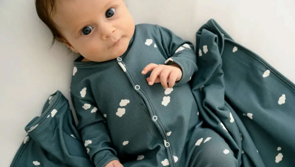MORE THAN BABIES pyjama / clouds by Citron Grenadine