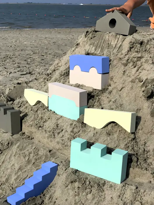 MOES PLAY puzzle blocks / sky by Citron Grenadine