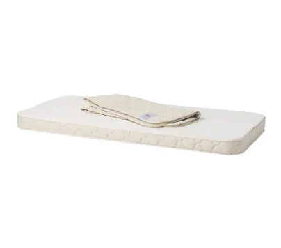 Oliver Furniture wood original lit au sol / blanc et chêne by Citron Grenadine