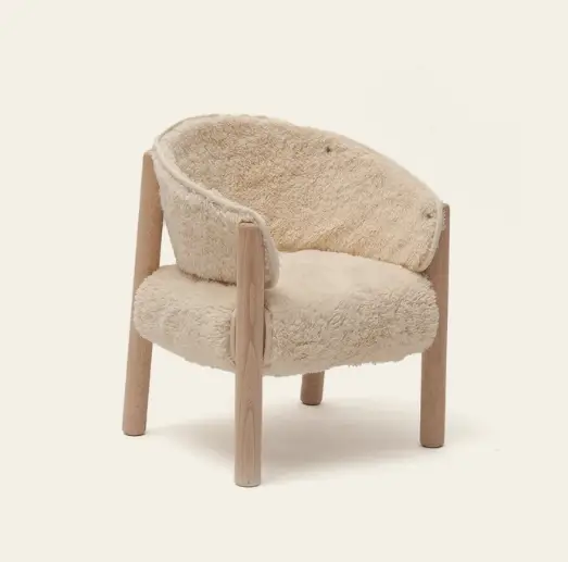Charlie Crane chaise SABA fur milk by Citron Grenadine