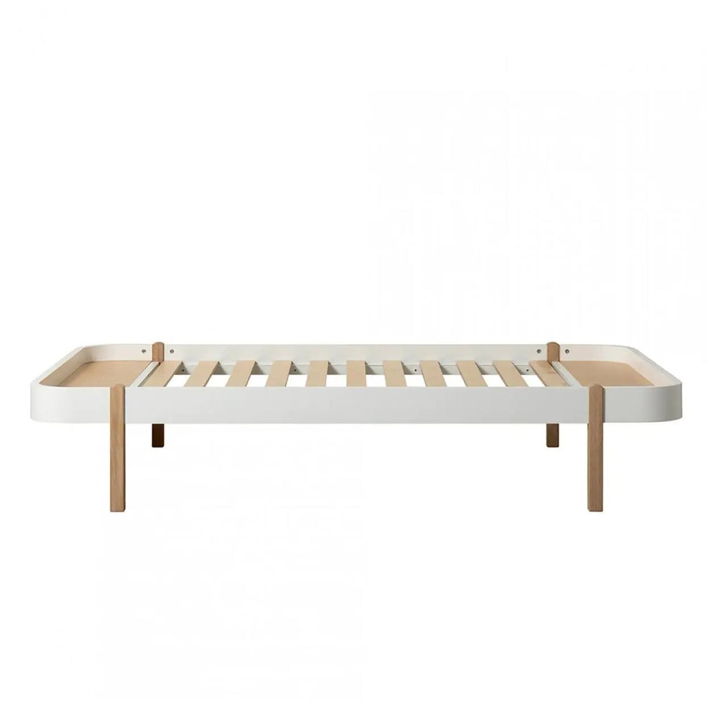 Oliver Furniture wood lounger 120 by Citron Grenadine