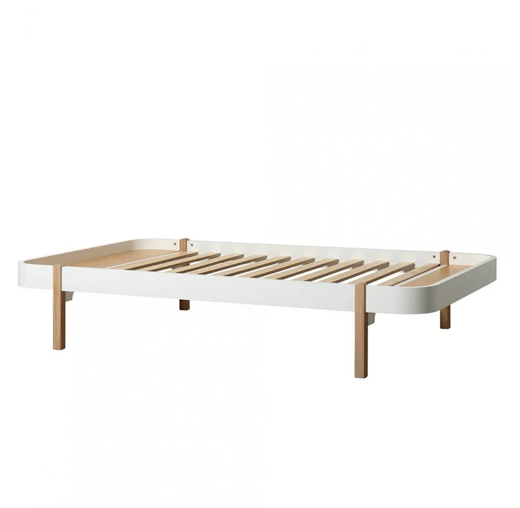 Oliver Furniture wood lounger 120 by Citron Grenadine
