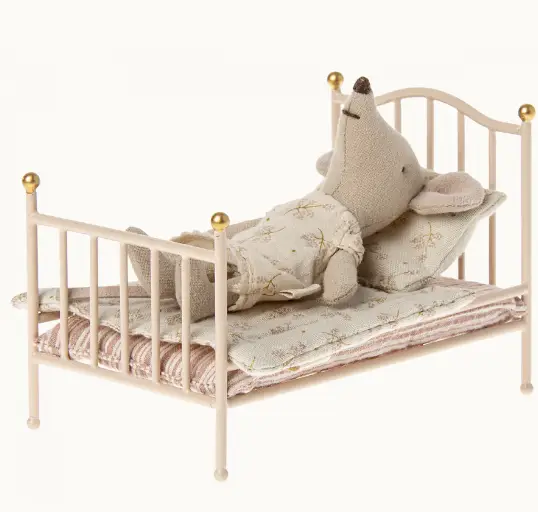 Maileg lit vintage en métal rose by Citron Grenadine