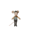 Poupée MAILEG conducteur / petit frère en tissu beige avec gilet argyle bleu-vert et pantalon gris