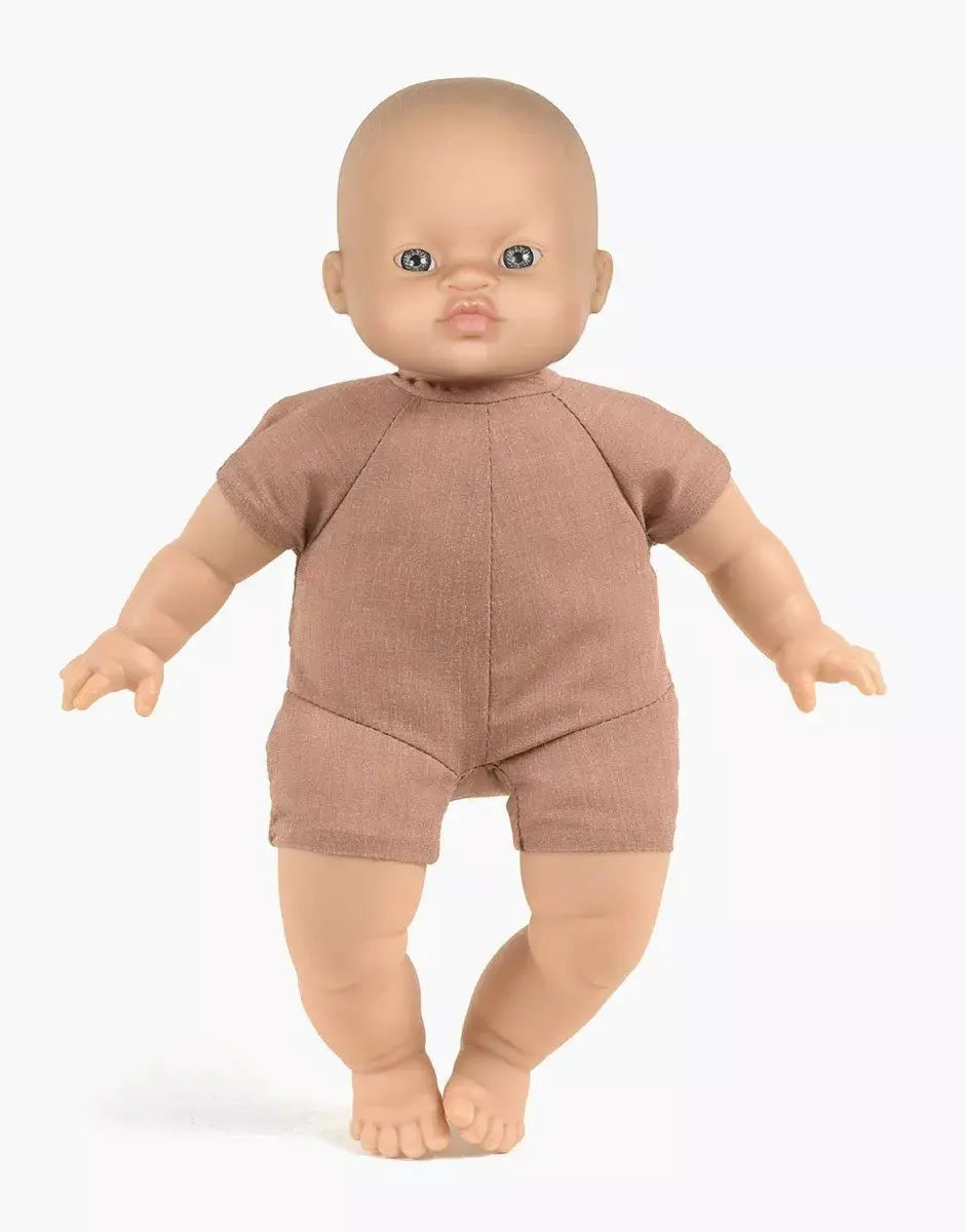 MINIKANE poupée Maé, 28 cm, vêtement marron clair, Citron Grenadine