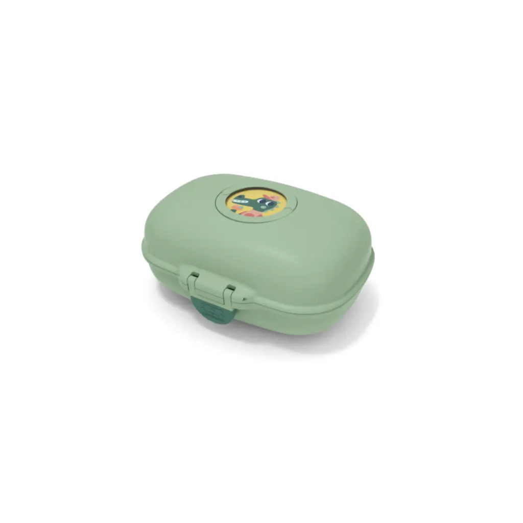 Monbento Tresor Gram lunch box in forest green with front latch closure