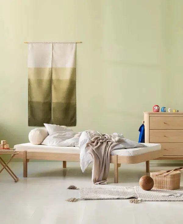 Oliver Furniture wood lounger 120 / chêne by Citron Grenadine, oak daybed