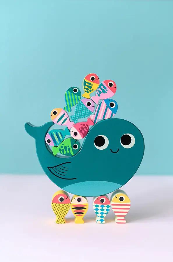 VILAC jeud d'équilibre Whaly 4ans+ baleine turquoise avec poissons colorés en bois, jeu de dextérité